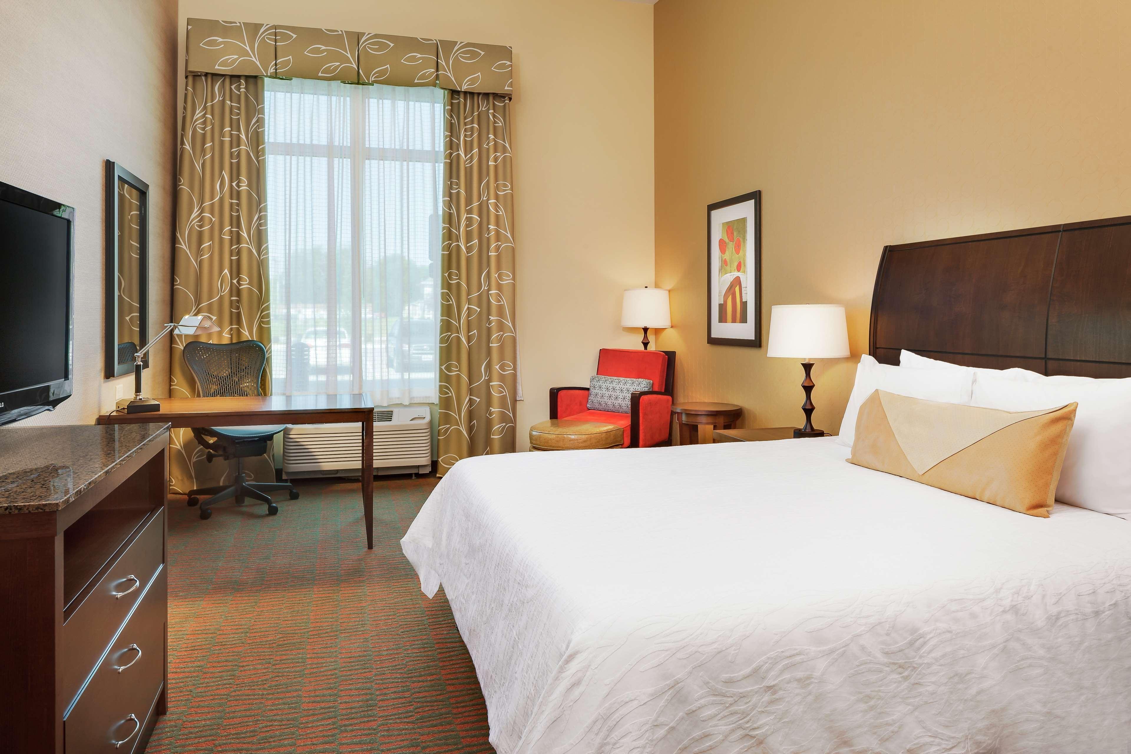 Hilton Garden Inn Manhattan Kansas Room photo