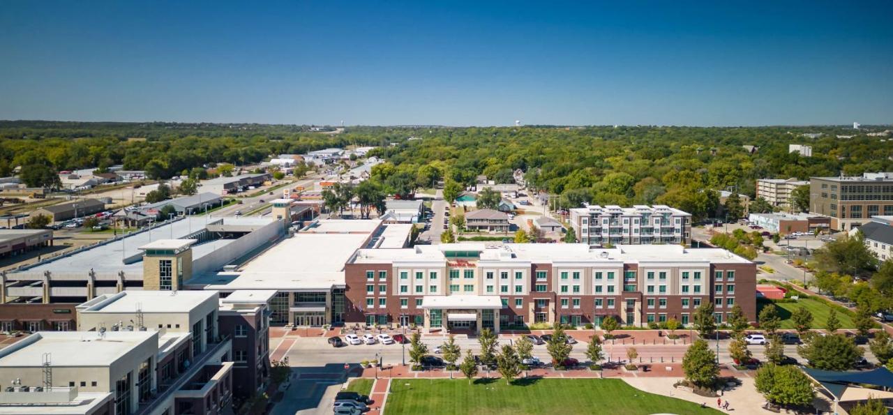 Hilton Garden Inn Manhattan Kansas Exterior photo
