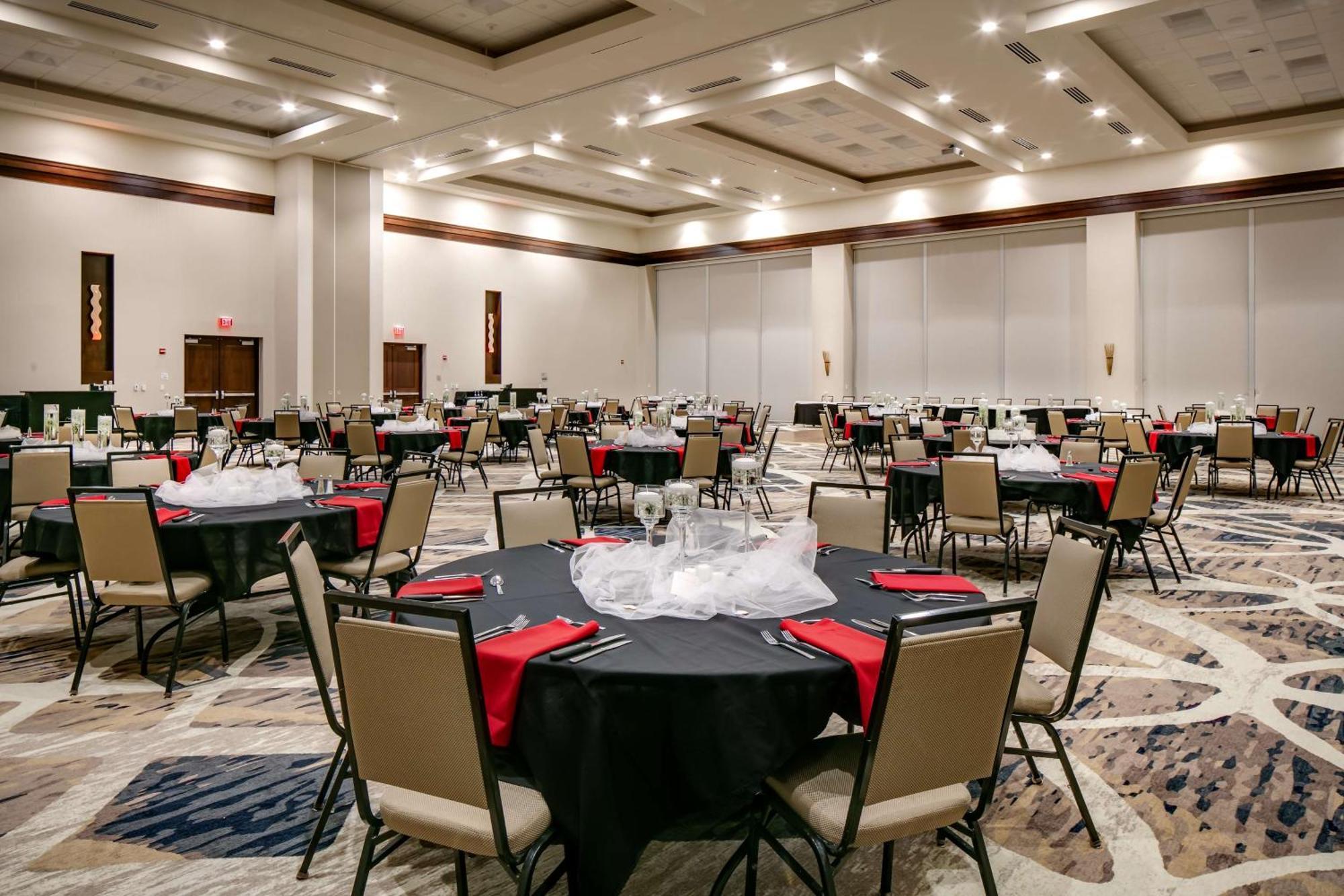 Hilton Garden Inn Manhattan Kansas Exterior photo